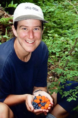 Picking blueberries and salmon berries along the Wonderland Trail slows down the hiking, but appeals to the tastebuds!